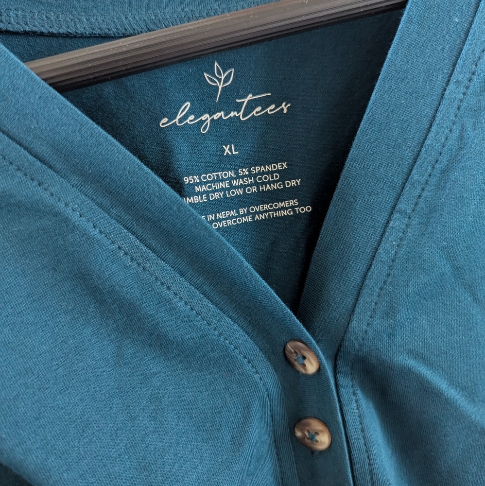 NWT Elegantees Monet puff sleeve henley in tidal teal - Picture 4 of 5